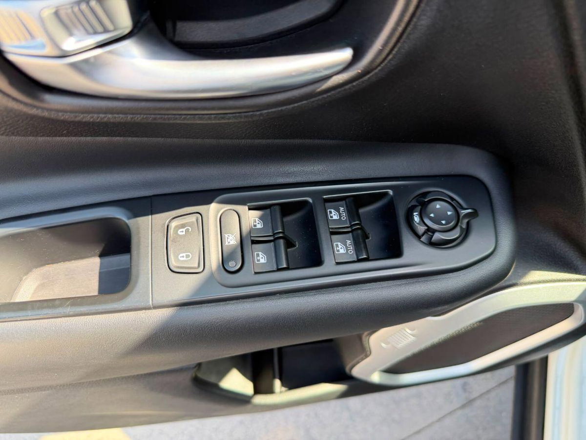 Jeep Renegade 2.0 Mjt 140CV 4WD Active Drive Limited (10)