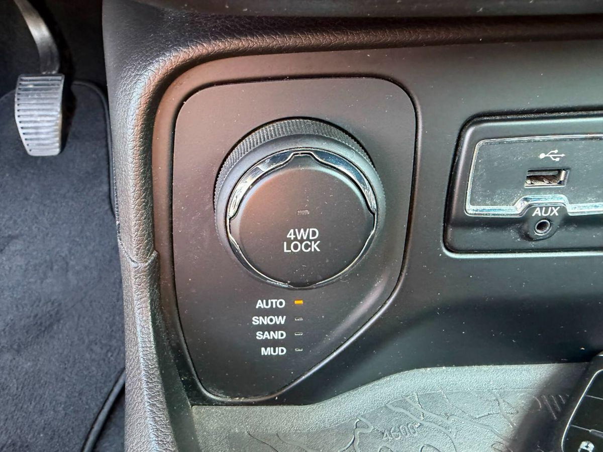 Jeep Renegade 2.0 Mjt 140CV 4WD Active Drive Limited (11)