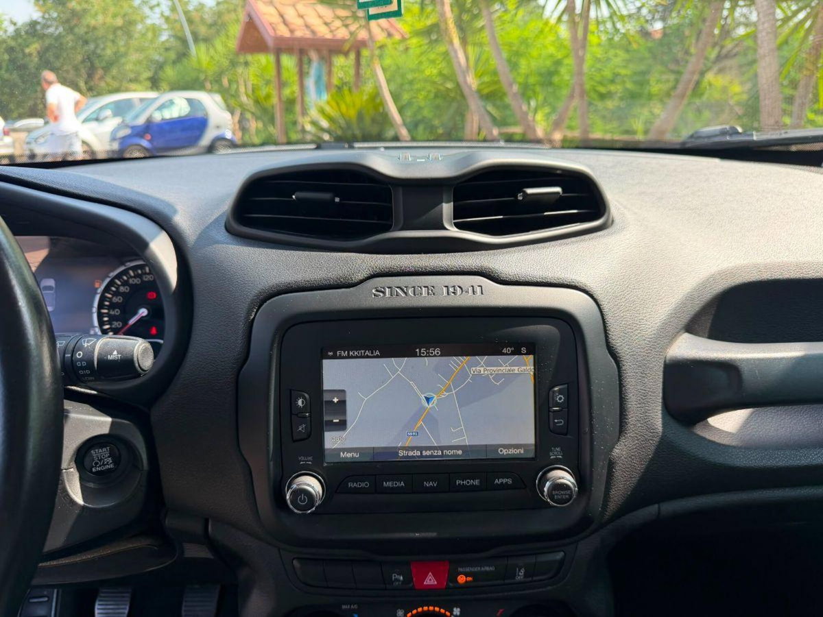 Jeep Renegade 2.0 Mjt 140CV 4WD Active Drive Limited (15)