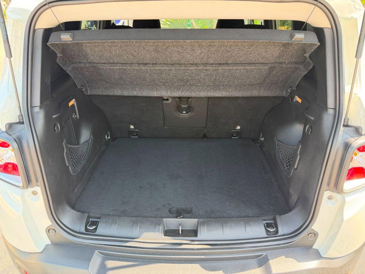 Jeep Renegade 2.0 Mjt 140CV 4WD Active Drive Limited (19)