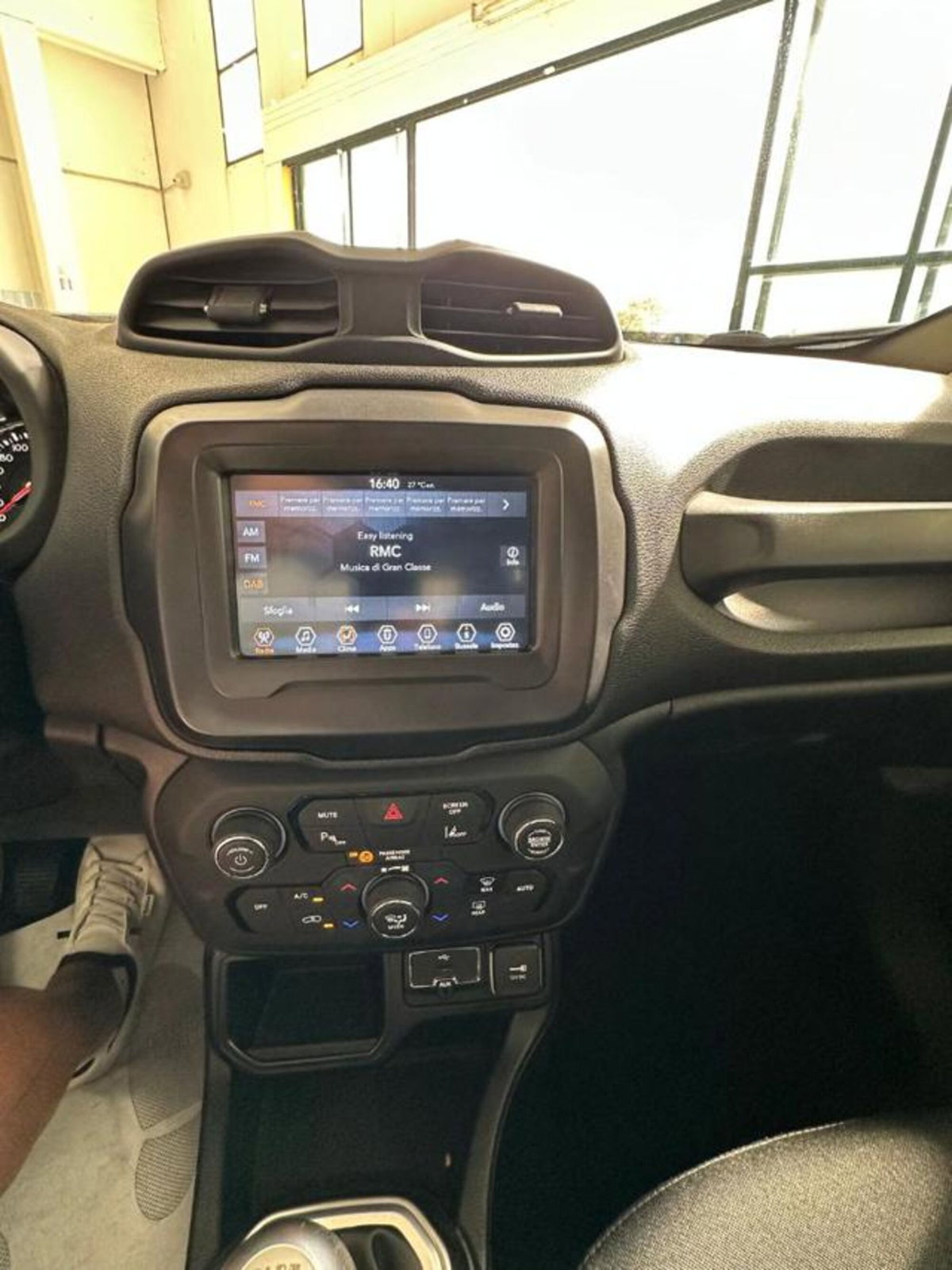 Jeep Renegade 1.6 Mjt 120 CV Limited (18)