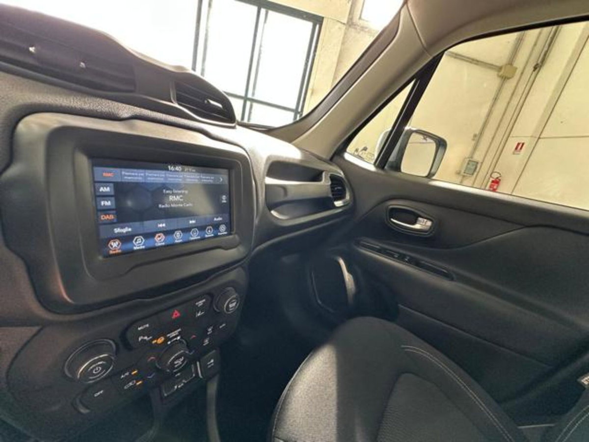 Jeep Renegade 1.6 Mjt 120 CV Limited (20)