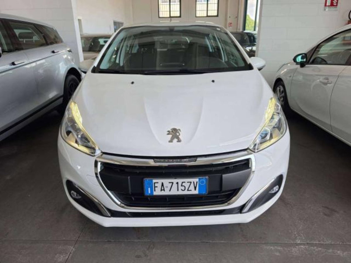 Peugeot 208 82 5 porte Allure (2)