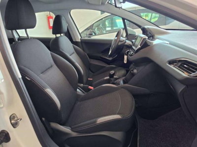 Peugeot 208 82 5 porte Allure (7)