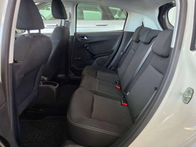 Peugeot 208 82 5 porte Allure (8)