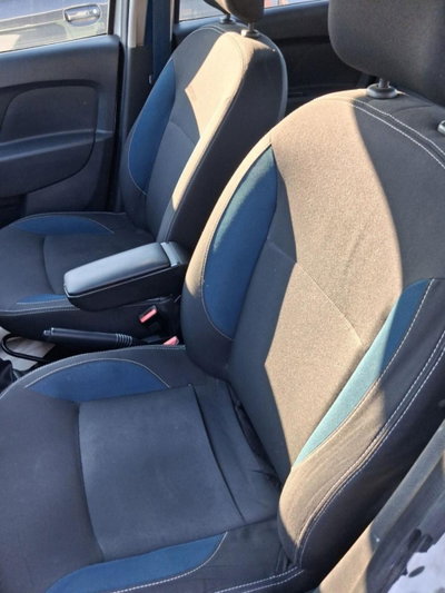 Dacia Sandero 1.2 GPL 75CV La Gazzetta dello Sport (20)