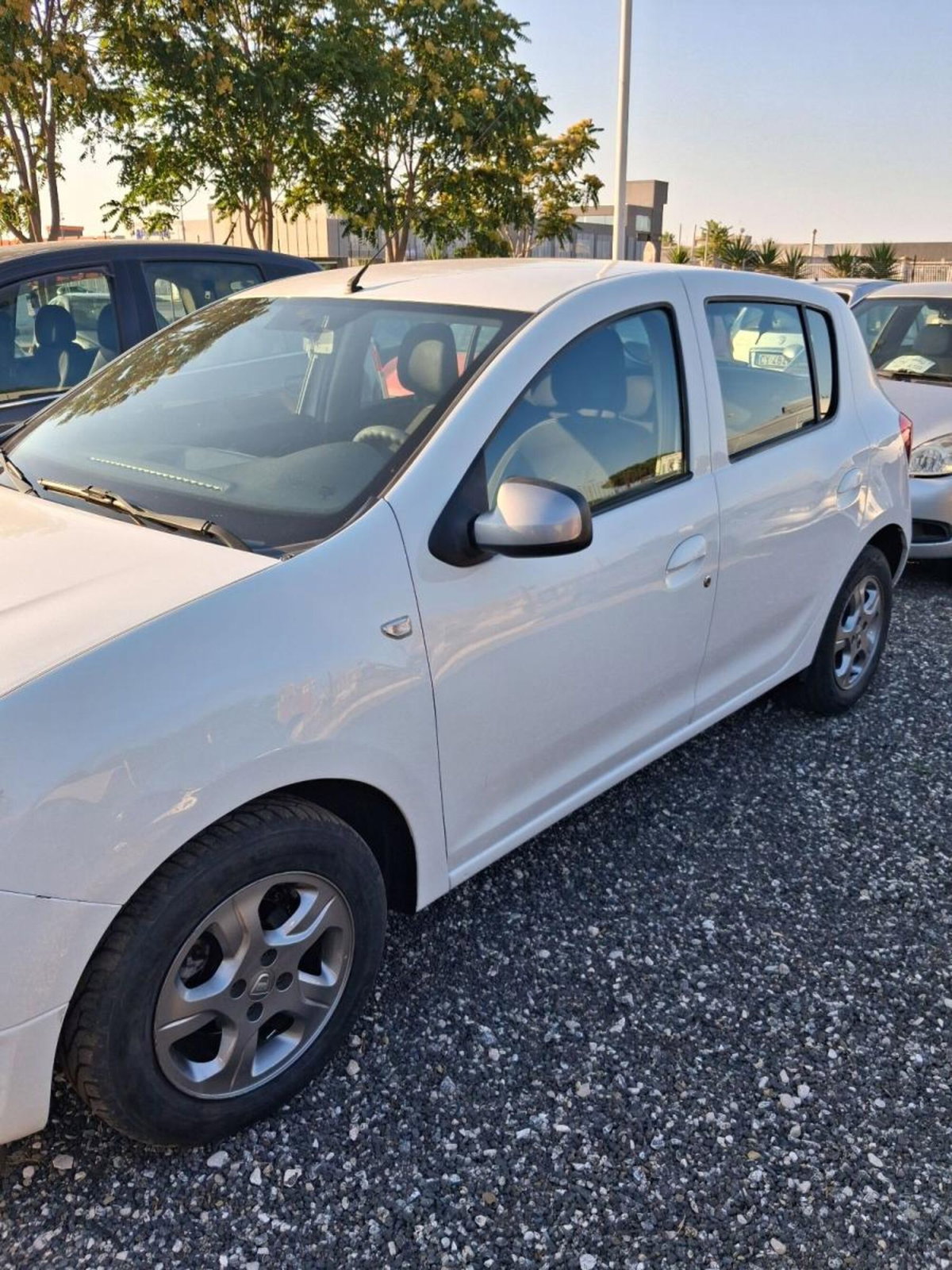 Dacia Sandero 1.2 GPL 75CV La Gazzetta dello Sport (3)