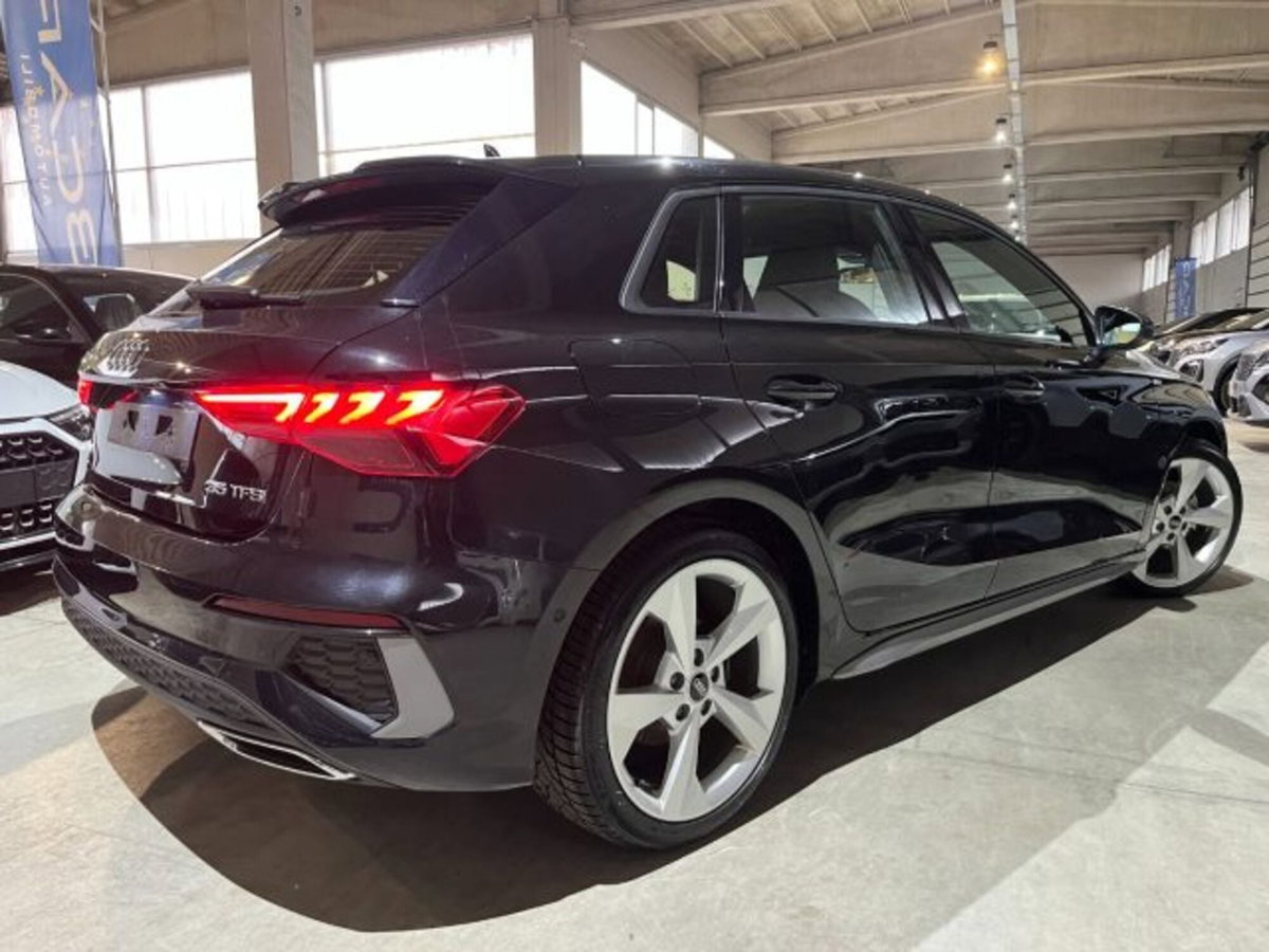 Audi A3 Sportback 35 TFSI S line edition (4)