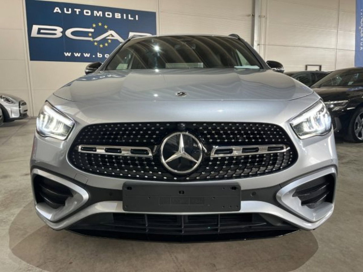 Mercedes-Benz GLA SUV 200 Automatic Premium (2)