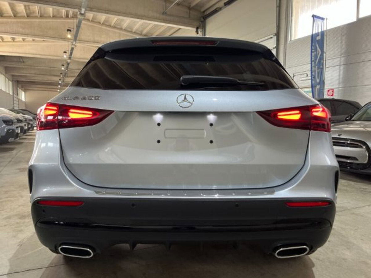Mercedes-Benz GLA SUV 200 Automatic Premium (6)