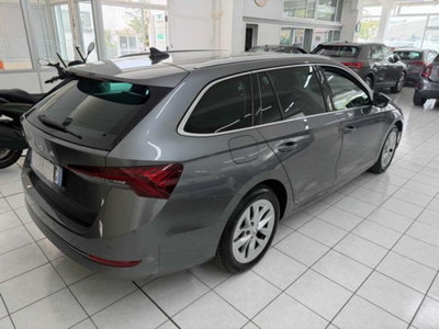 Skoda Octavia Station Wagon 1.5 G-TEC DSG Wagon Style (4)