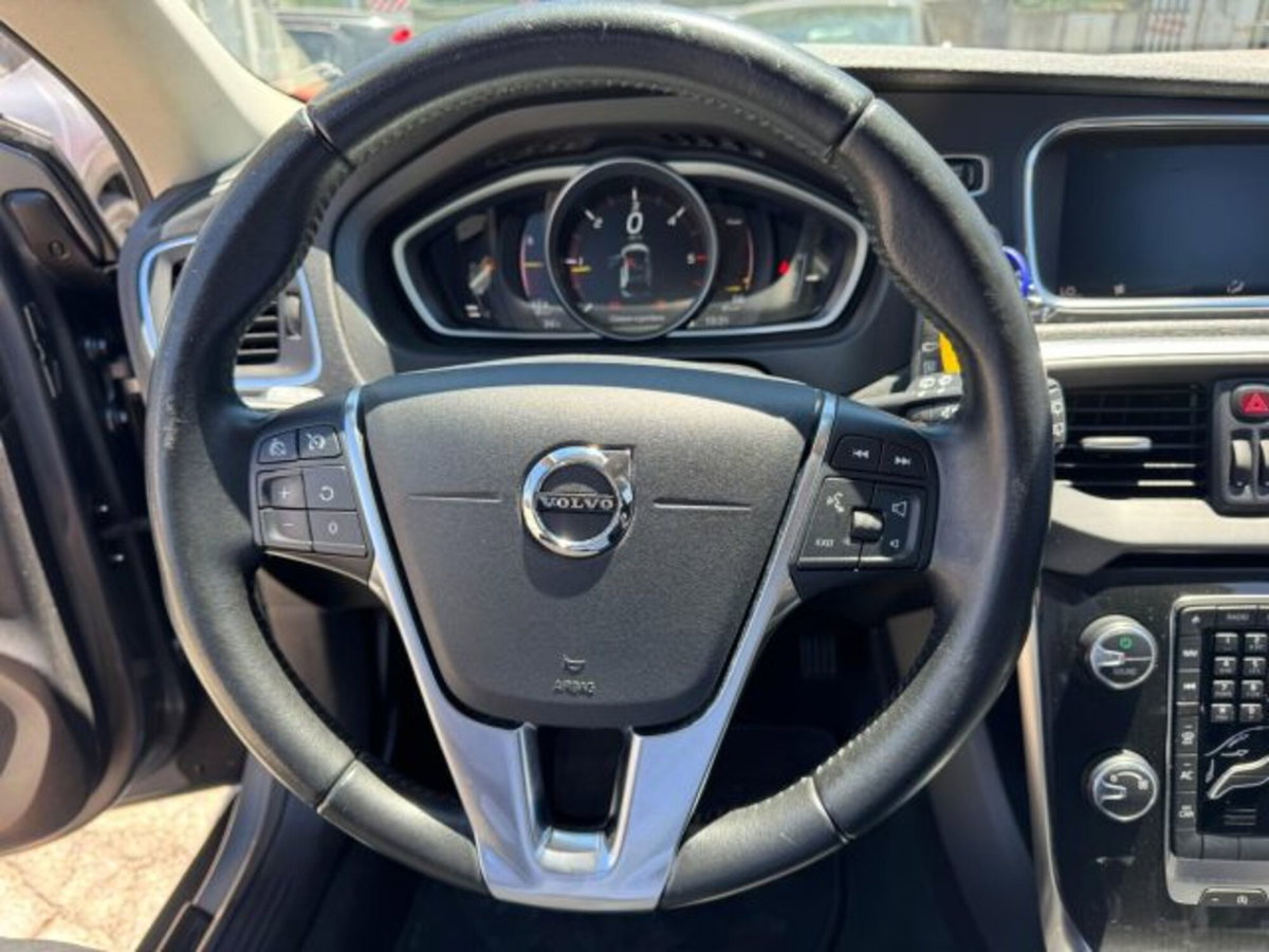 Volvo V40 Cross Country D2 Geartronic Style Plus (14)