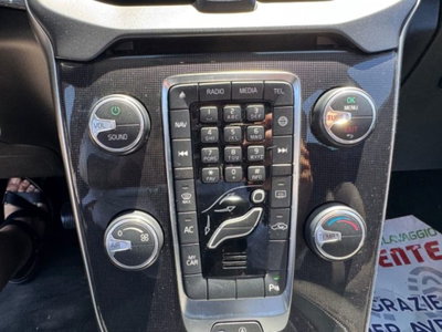 Volvo V40 Cross Country D2 Geartronic Style Plus (17)
