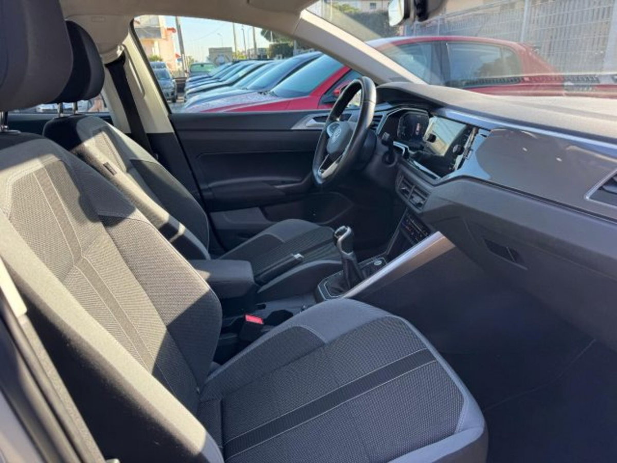 Volkswagen Polo 1.0 tsi Style 95cv (14)