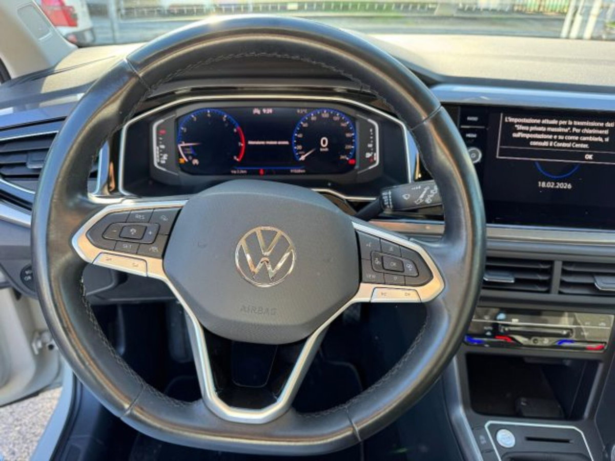 Volkswagen Polo 1.0 tsi Style 95cv (16)