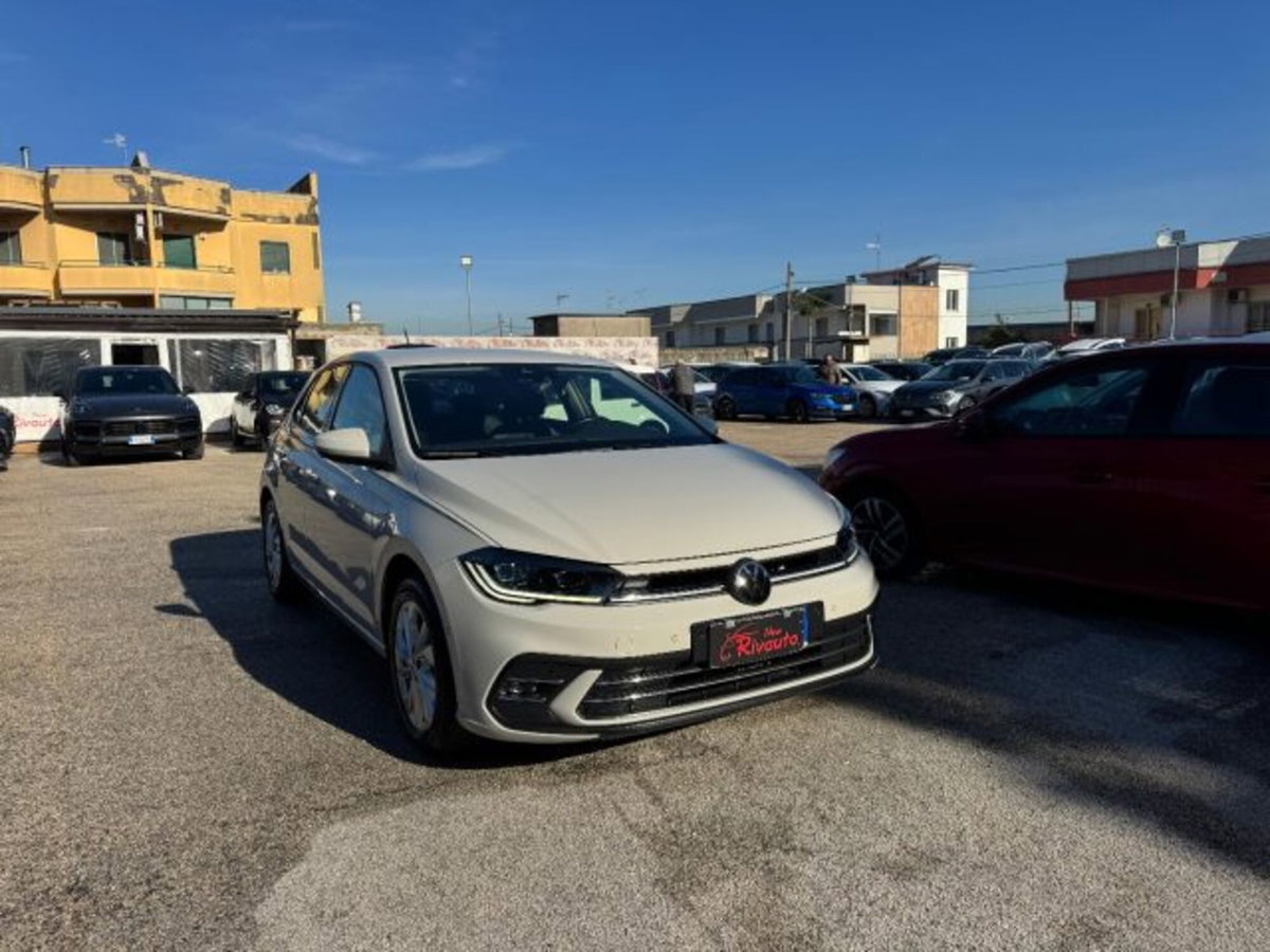 Volkswagen Polo 1.0 tsi Style 95cv (2)