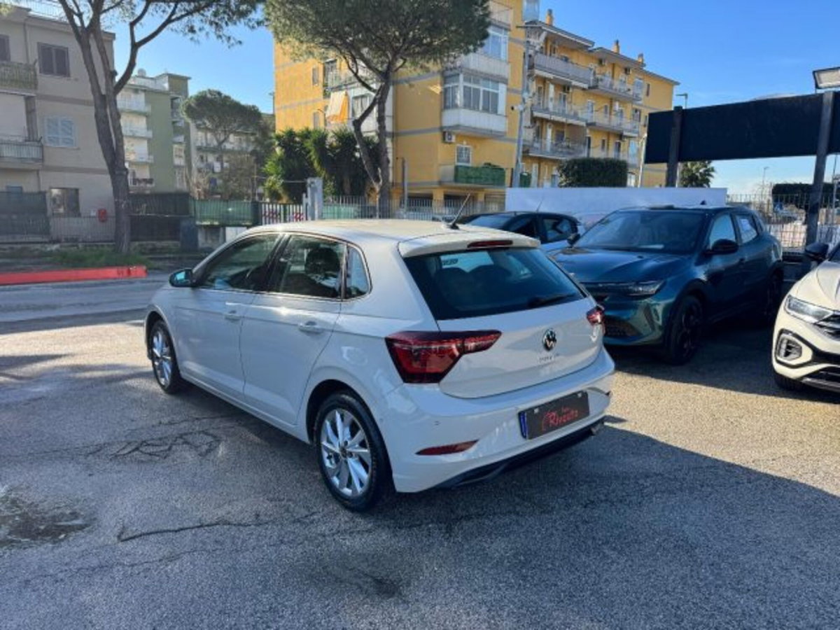 Volkswagen Polo 1.0 tsi Style 95cv (8)