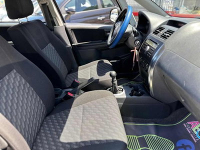 Suzuki SX4 16V Urban Line (12)