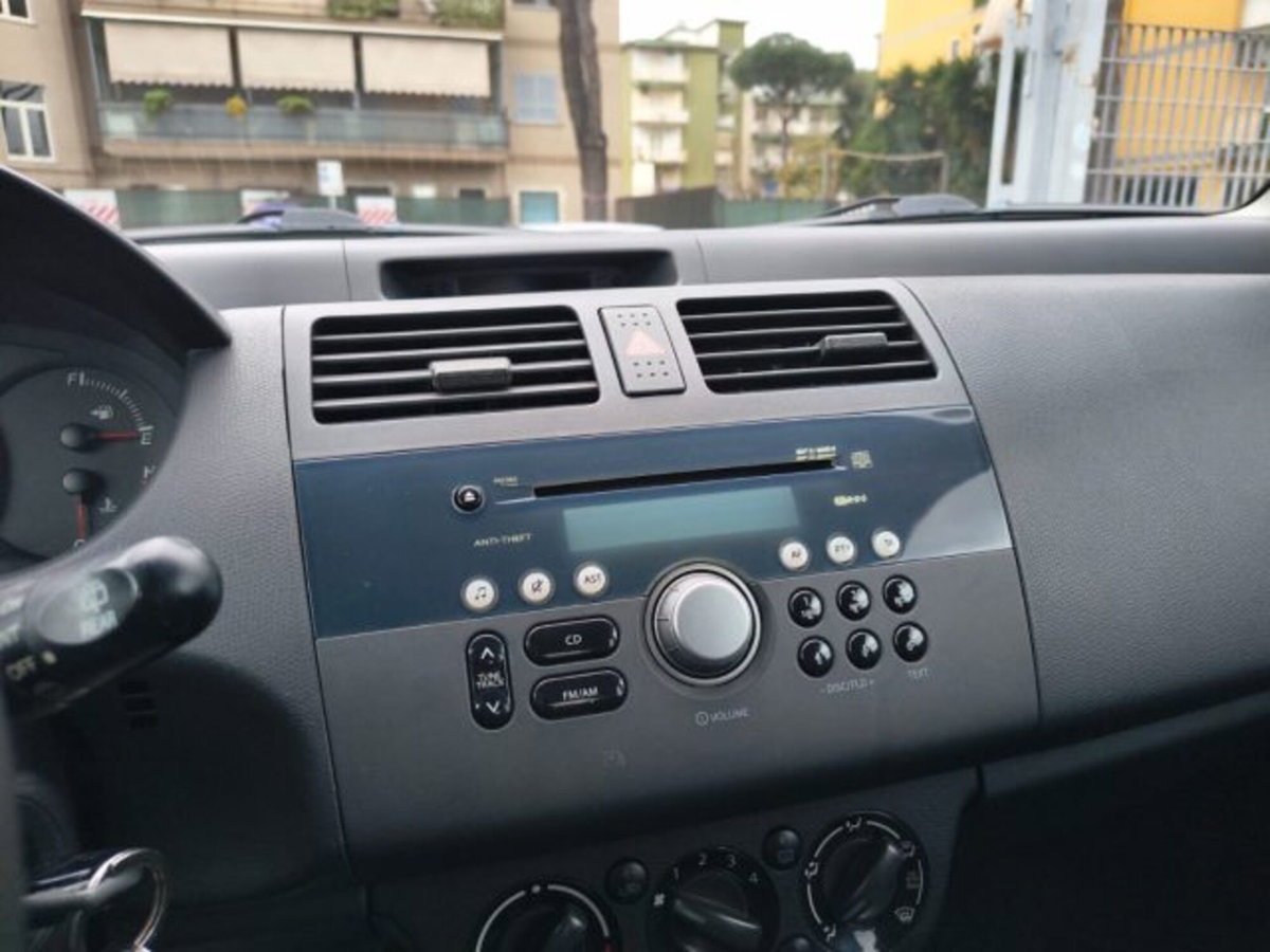 Suzuki Swift 1.3 DDiS 5p. GL (12)