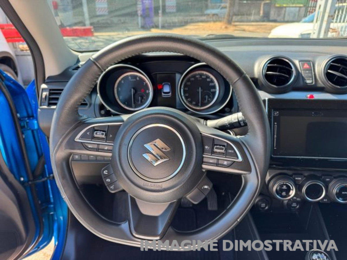 Suzuki Swift 1.2h Top 2wd (13)