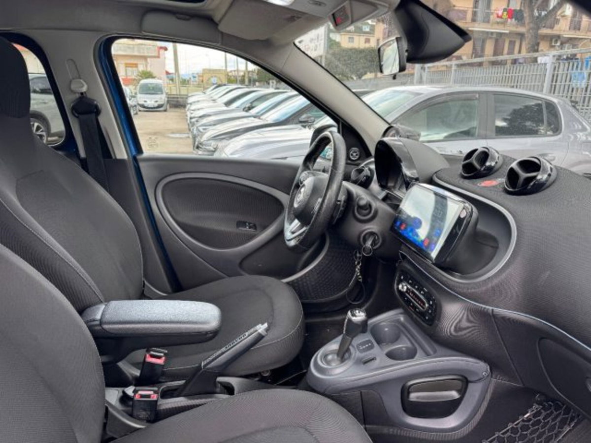 smart forfour forfour 90 0.9 Turbo Brabus Style (17)