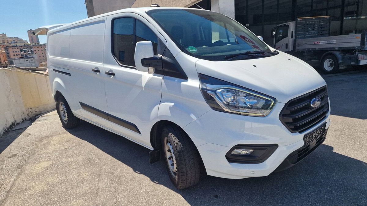Ford Transit Custom Furgone 320 2.0 TDCi 130 PC Furgone Trend (6)