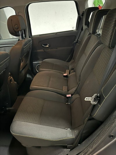 Renault Scenic E-Tech Electric 1.5 dCi 110CV Dynamique (10)
