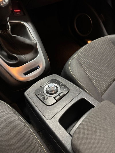 Renault Scenic E-Tech Electric 1.5 dCi 110CV Dynamique (17)