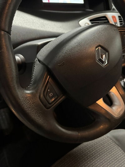 Renault Scenic E-Tech Electric 1.5 dCi 110CV Dynamique (18)