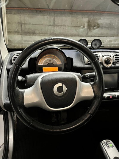smart Fortwo 1000 52 kW MHD coupé pure (11)