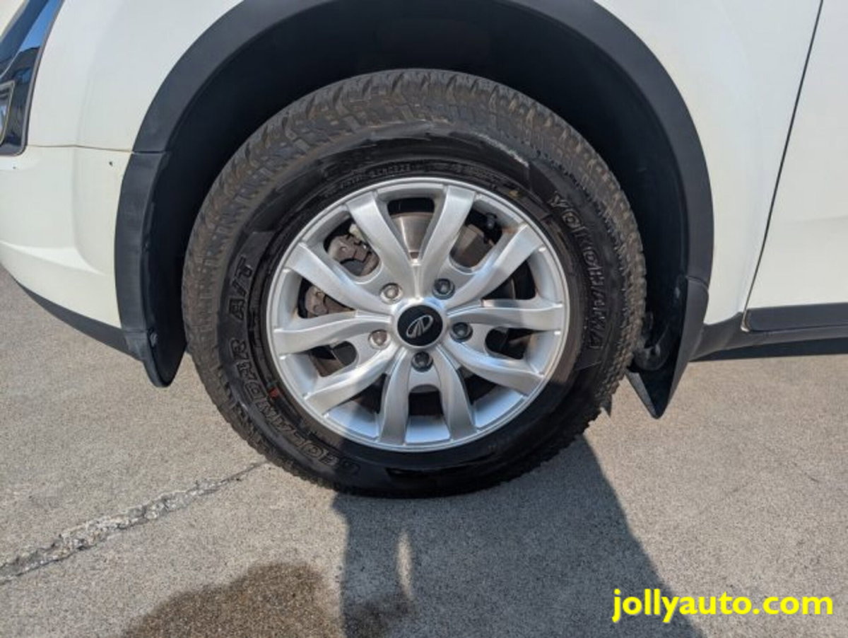 Mahindra XUV500 XUV500 2.2 16V AWD W8 N1 (10)