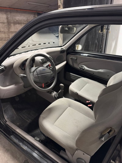 Fiat 600 1.1 Active (10)