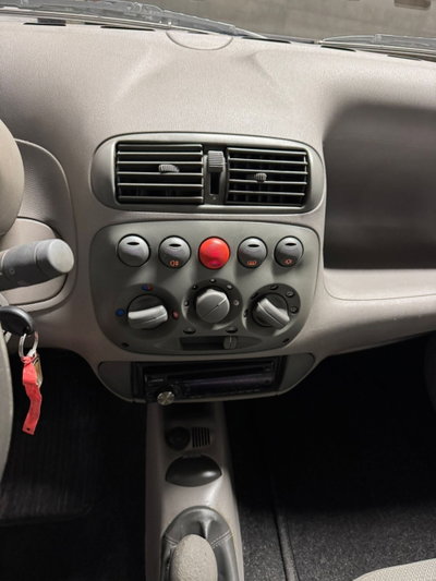 Fiat 600 1.1 Active (14)