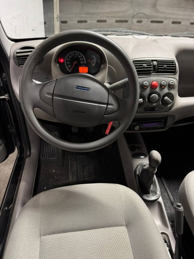 Fiat 600 1.1 Active (8)