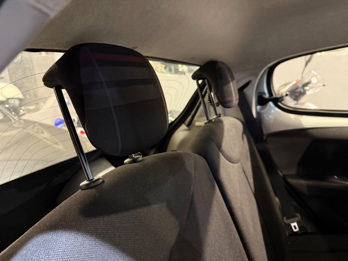 Peugeot 108 68 5 porte Allure (14)