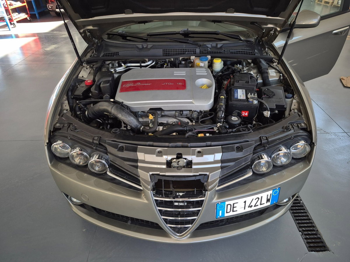 Alfa Romeo 159 1.9 JTDm 16V Distinctive (15)