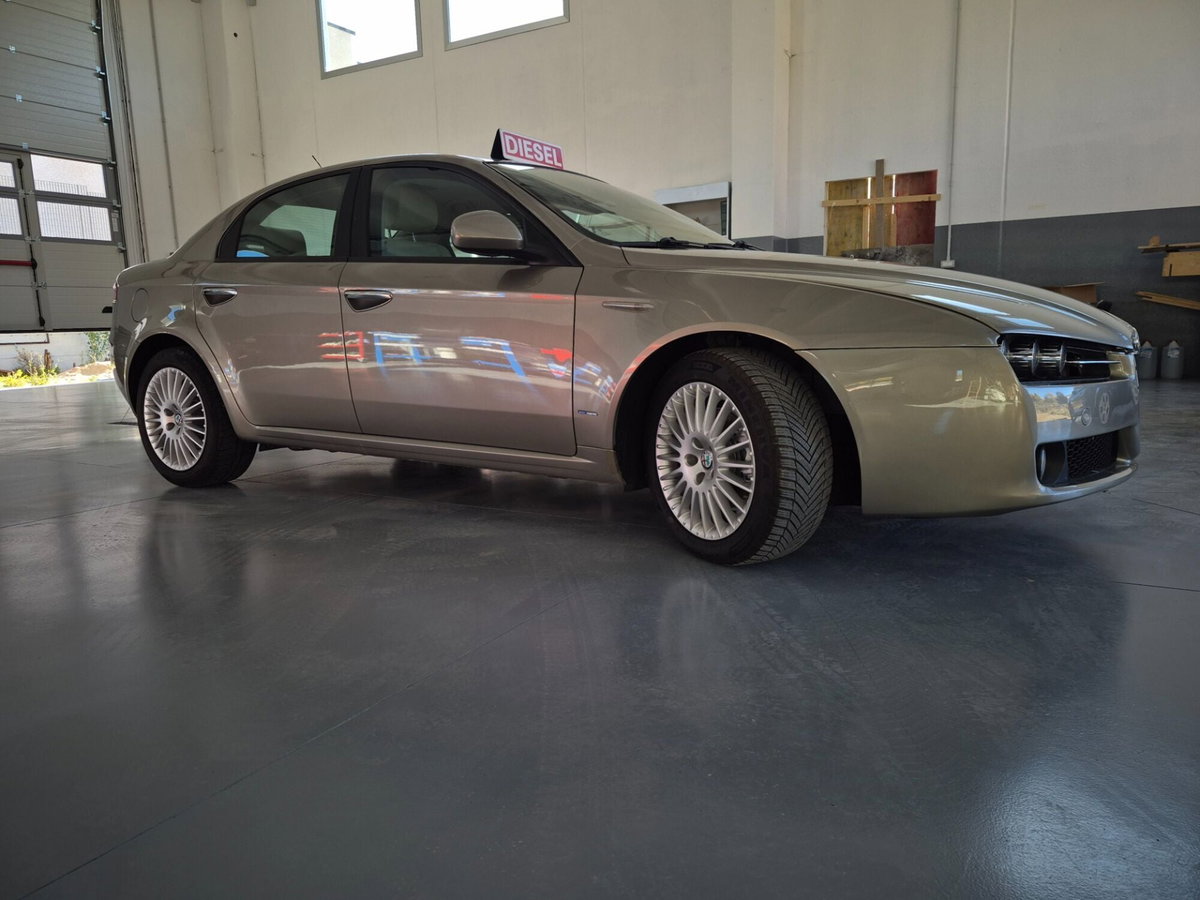 Alfa Romeo 159 1.9 JTDm 16V Distinctive (7)