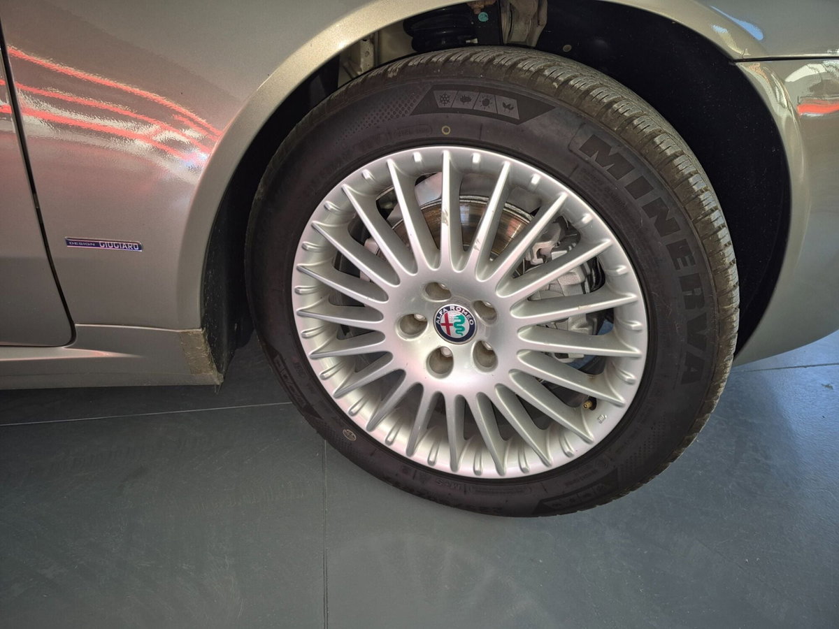 Alfa Romeo 159 1.9 JTDm 16V Distinctive (8)
