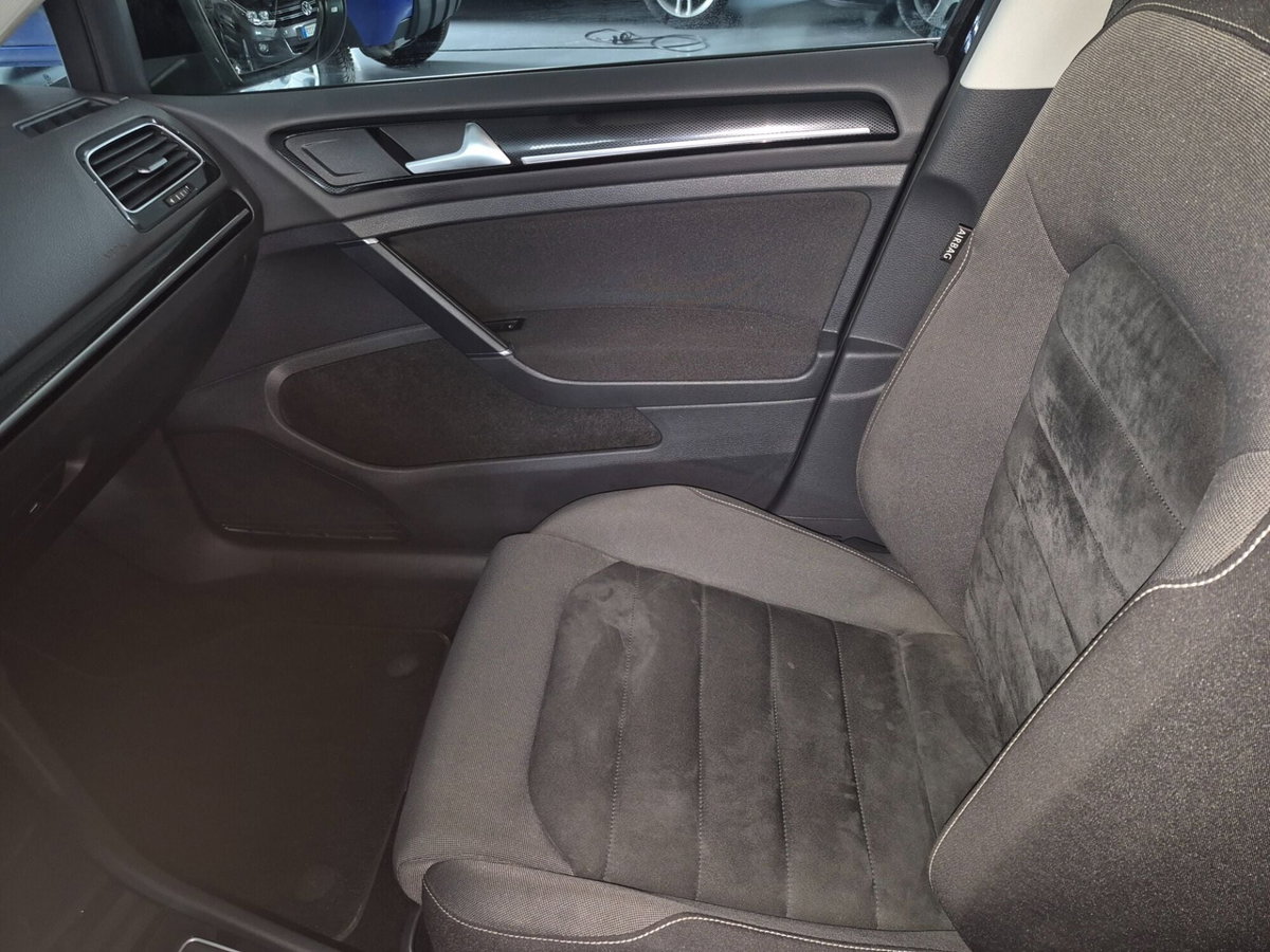 Volkswagen Golf 2.0 TDI DSG 5p. Sport Edition BlueMotion Tech. (15)