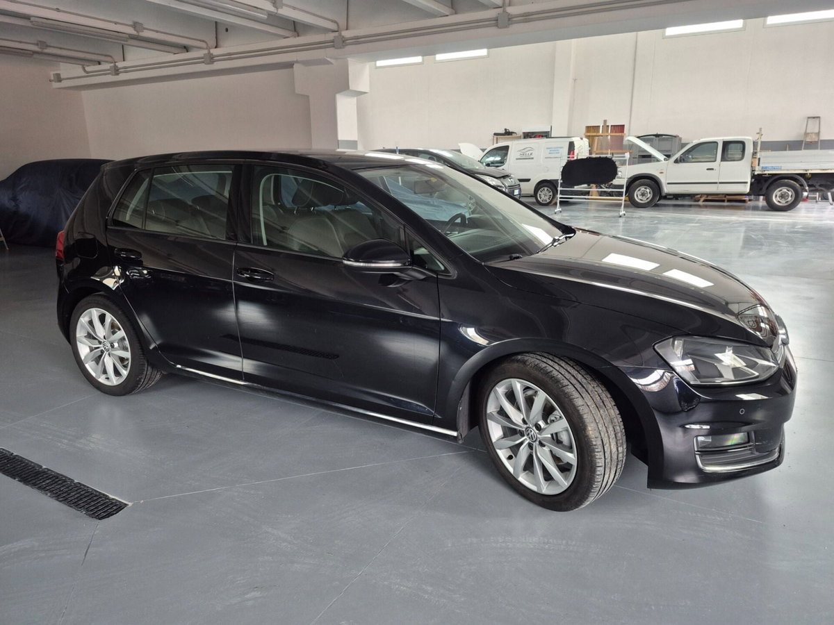 Volkswagen Golf 2.0 TDI DSG 5p. Sport Edition BlueMotion Tech. (2)
