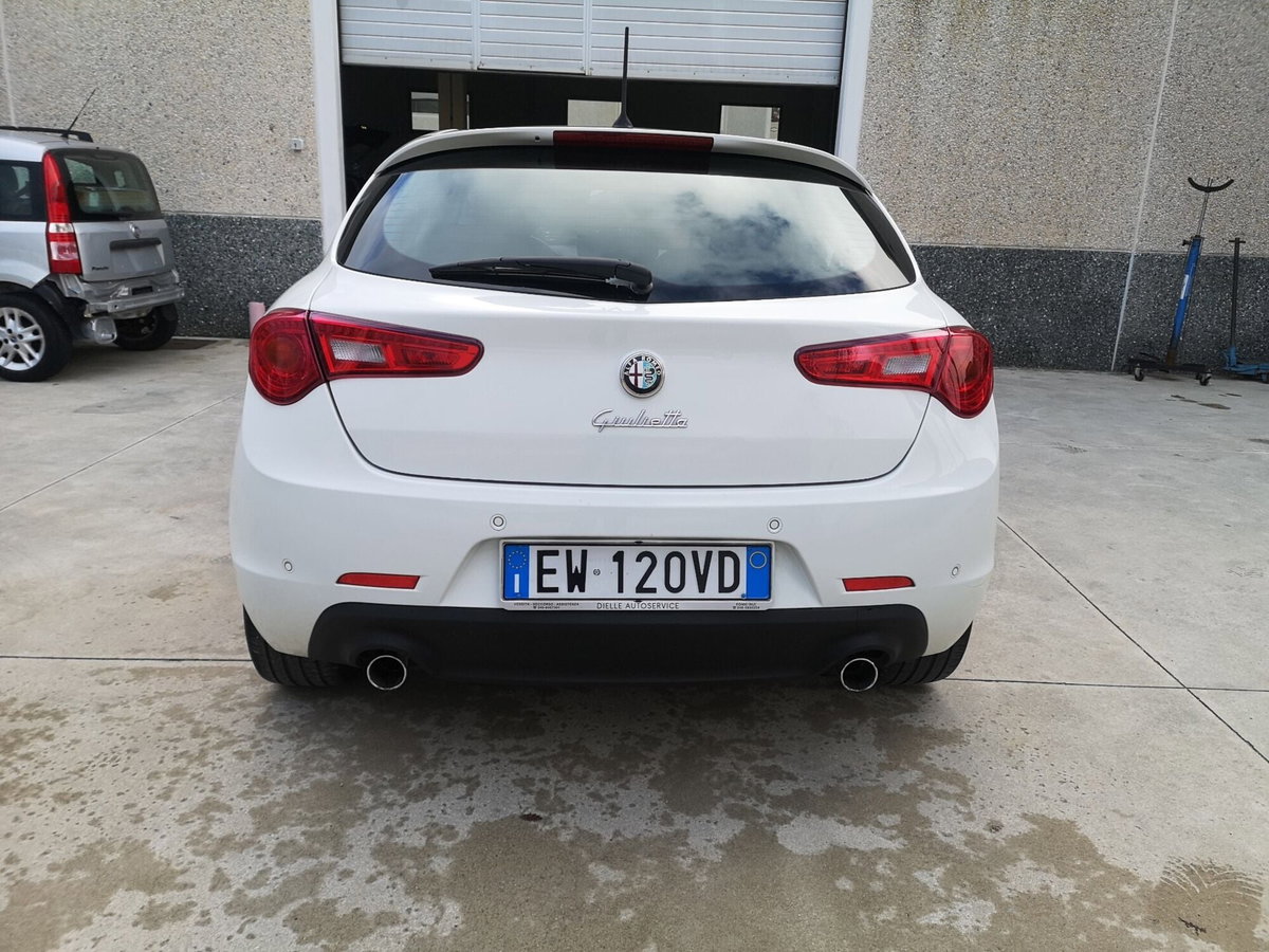 Alfa Romeo Giulietta 2.0 JTDm Exclusive 150cv E5+ (12)