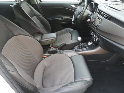 Alfa Romeo Giulietta 2.0 JTDm Exclusive 150cv E5+ (4)