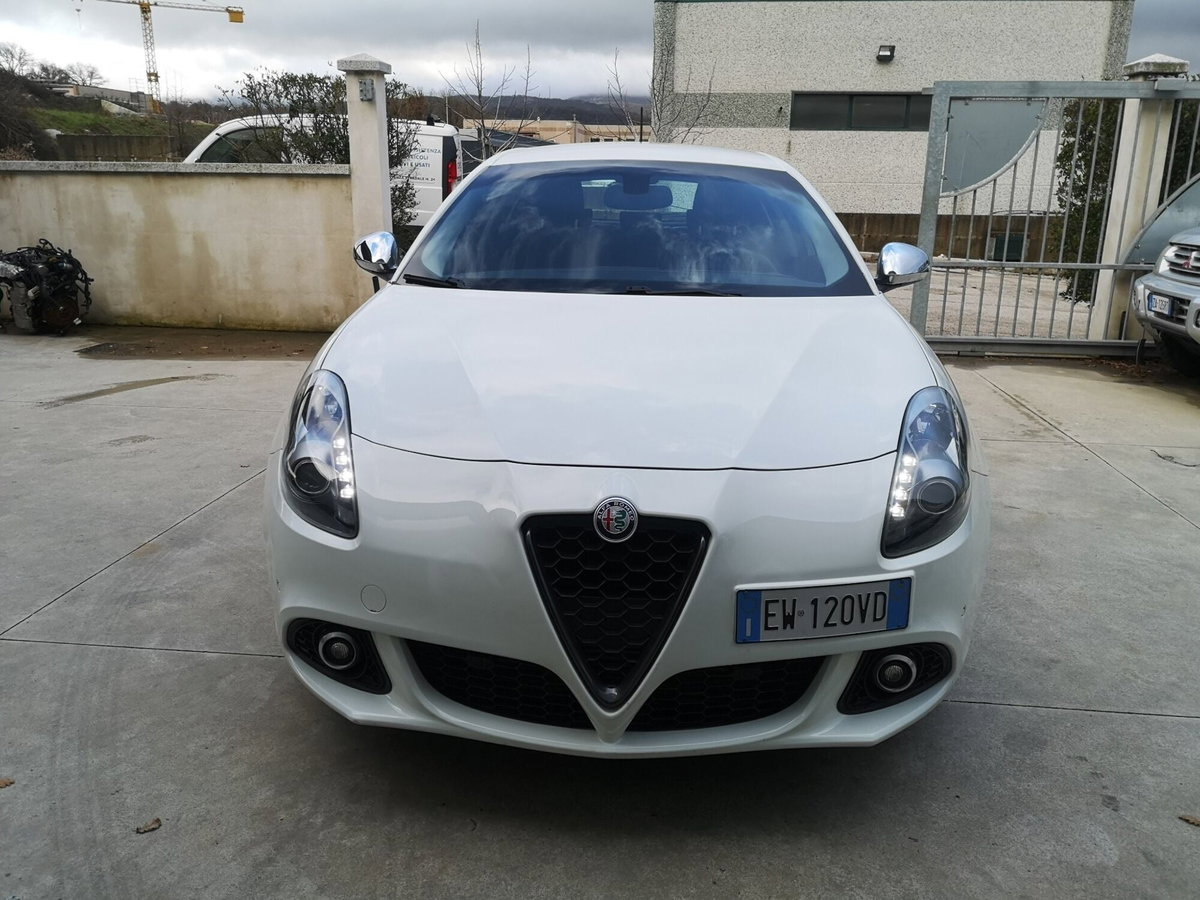 Alfa Romeo Giulietta 2.0 JTDm Exclusive 150cv E5+ (8)
