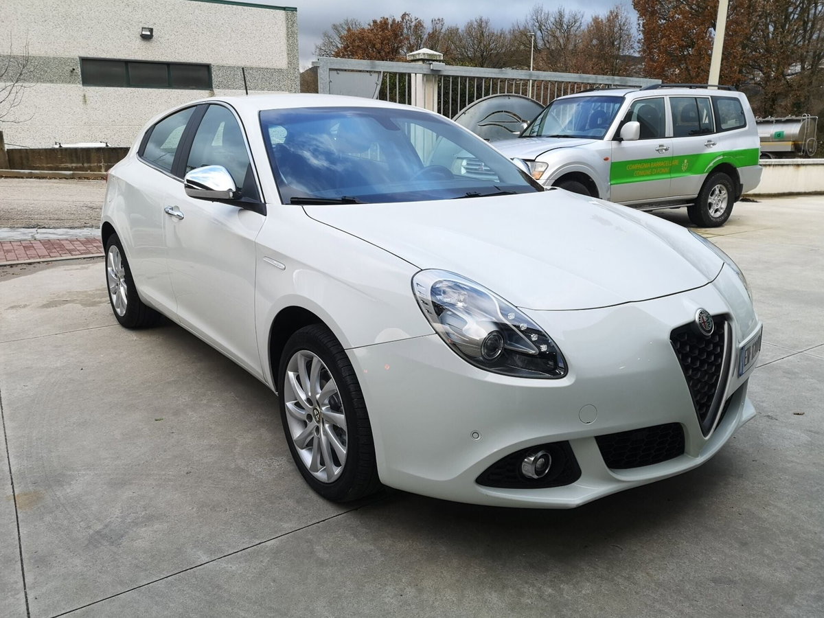 Alfa Romeo Giulietta 2.0 JTDm Exclusive 150cv E5+ (9)