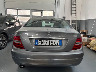 Mercedes-Benz Classe C 220 CDI BlueEFFICIENCY Avantgarde AMG (2)