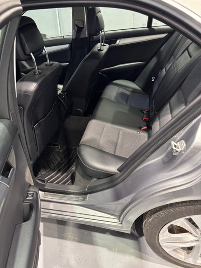 Mercedes-Benz Classe C 220 CDI BlueEFFICIENCY Avantgarde AMG (6)