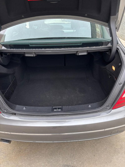Mercedes-Benz Classe C 220 CDI BlueEFFICIENCY Avantgarde AMG (9)