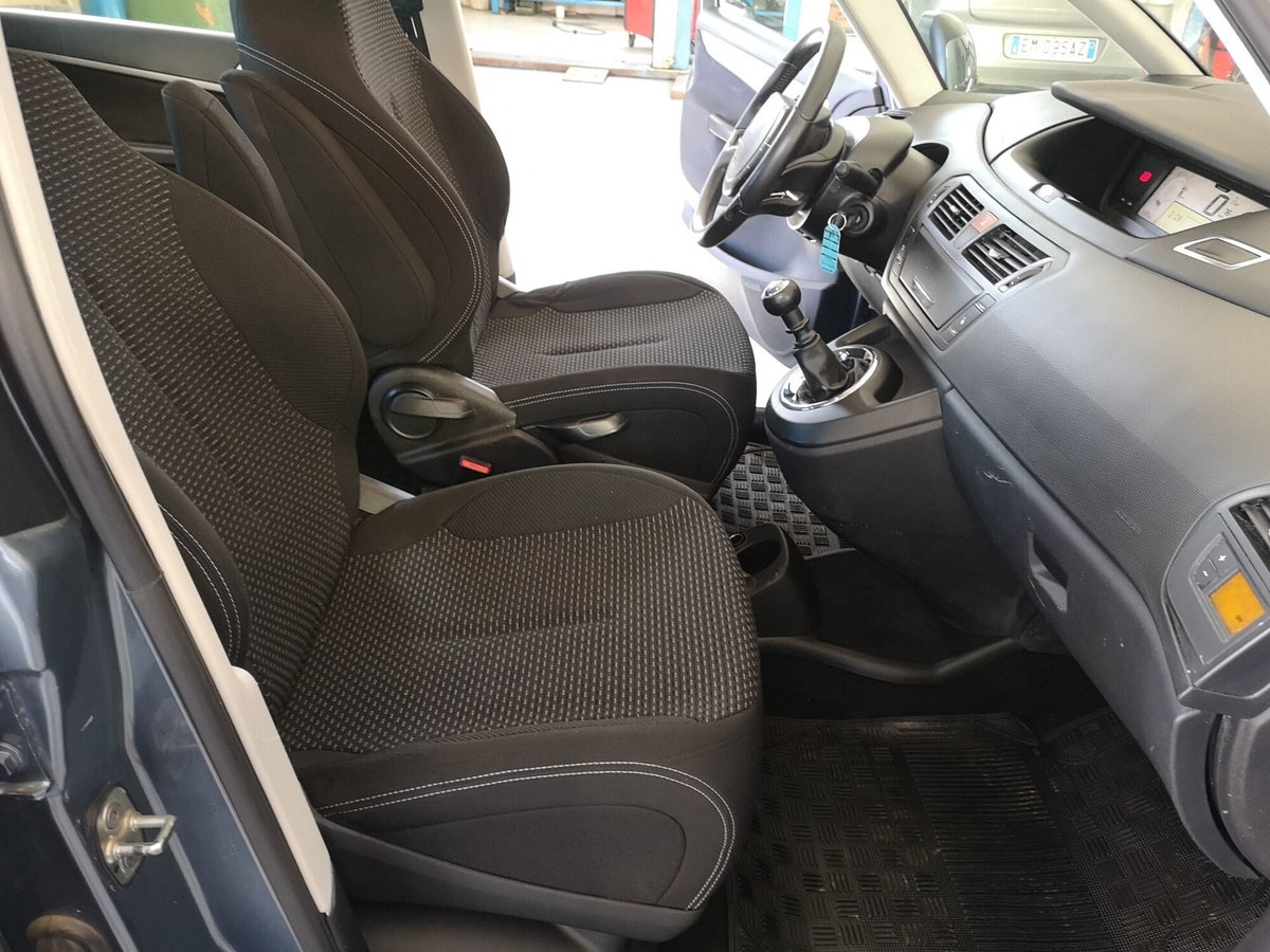 Citroen C3 Picasso 1.6 HDi 110 Exclusive Theatre (11)