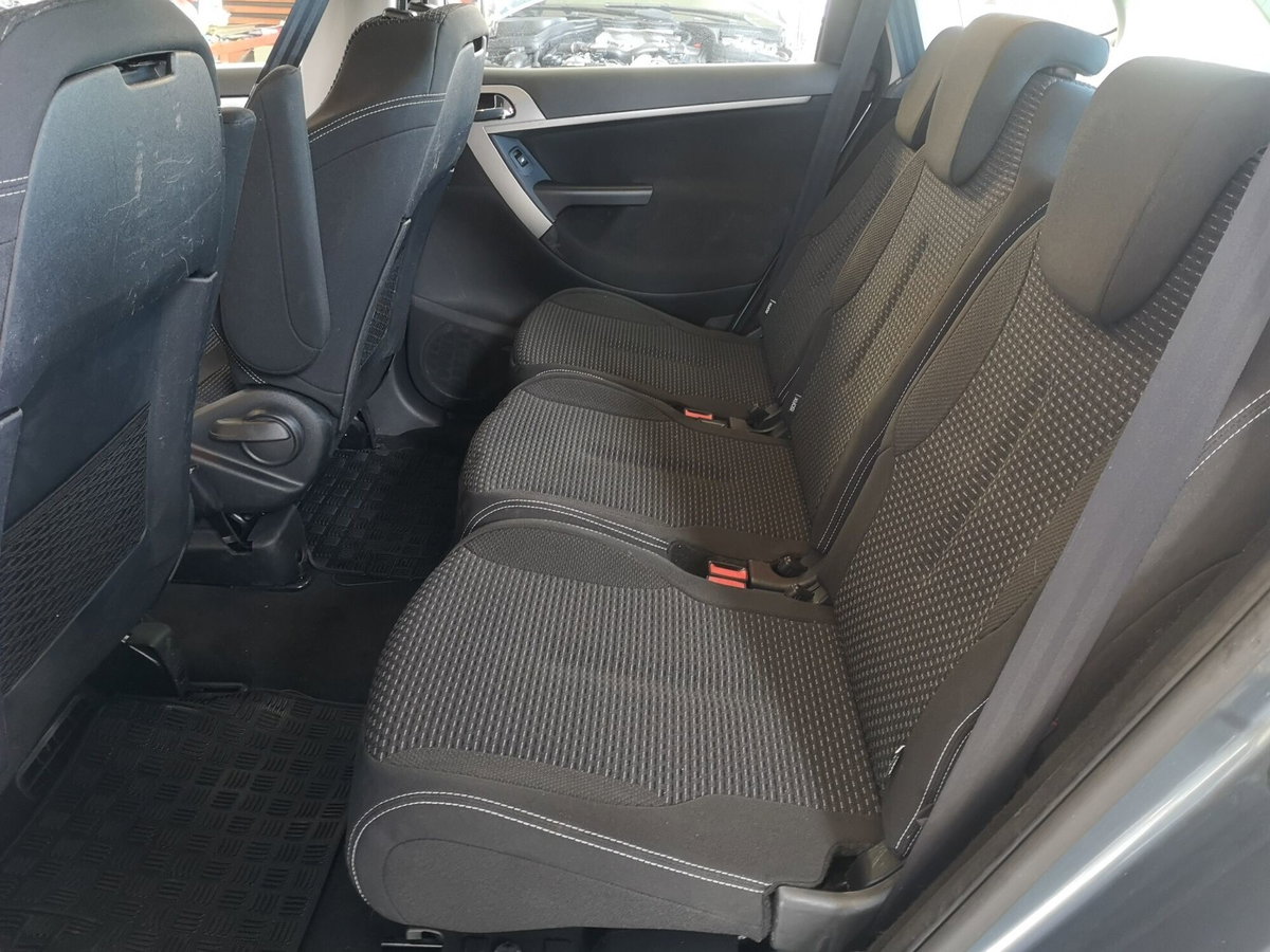 Citroen C3 Picasso 1.6 HDi 110 Exclusive Theatre (12)