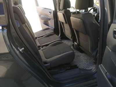 Peugeot 5008 1.6 HDi 112CV Allure (10)